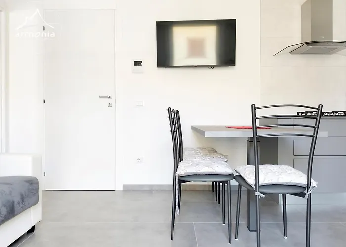 Acqua Rc13 アパート *